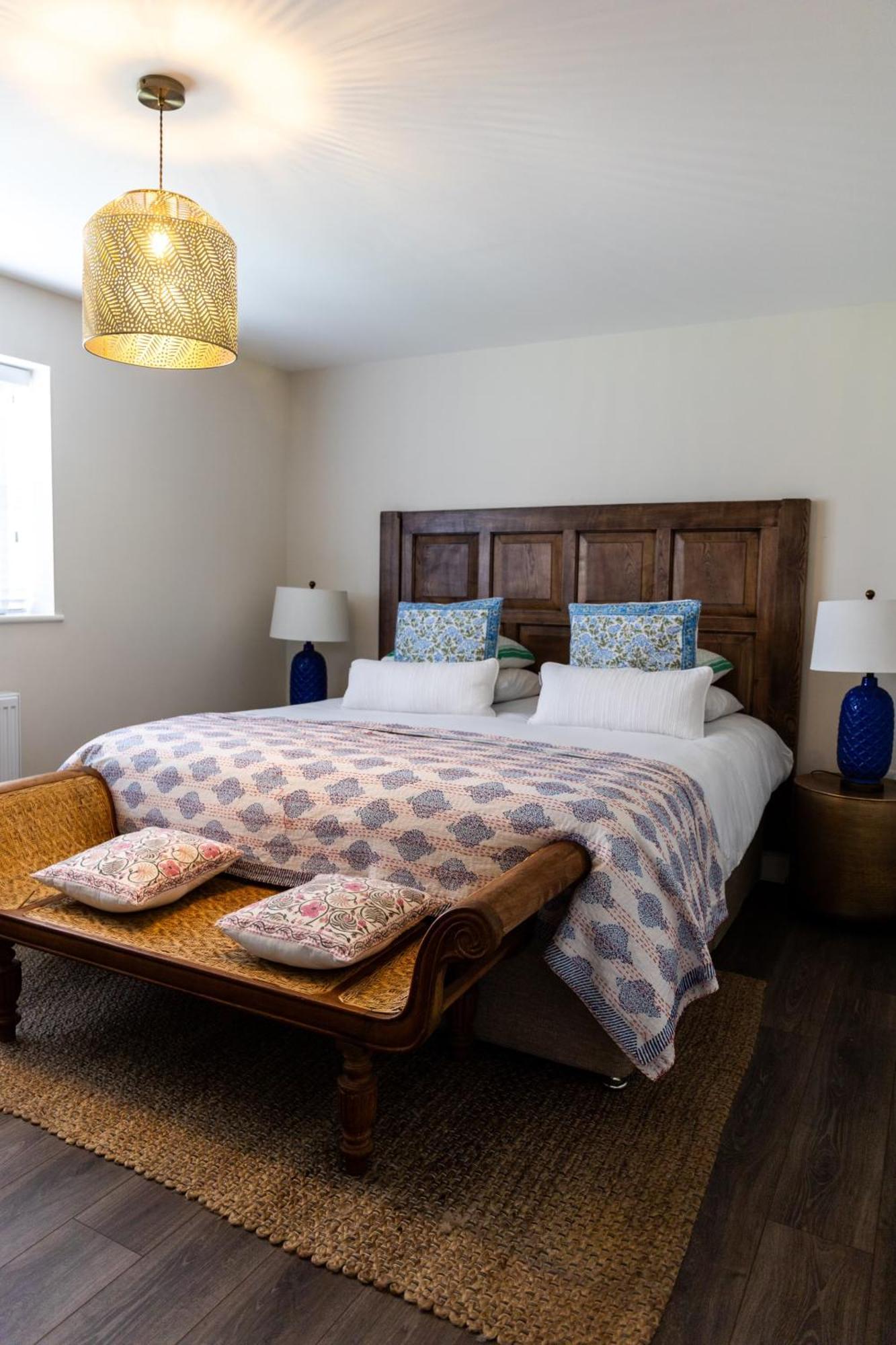 The Pelican Room-converted Cart Near Airport Apartment *